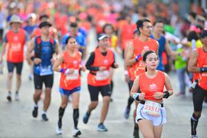 BIB: 25546, 4658, 20409
                            <button type="button" onclick="openModal(12774184)" class="btn btn-primary btn-sm float-right btn-popup" data-toggle="modal" data-target=".modal-high-quality">
                        <i class="fas fa-shopping-cart"></i> Add to Cart
                    </button>
                                            <button type="button" onclick="isThisMe(12774184, true)" class="btn btn-success btn-sm float-right btn-popup btn-isme hidden" data-toggle="tooltip" data-placement="bottom" title="นี่คือรูปของคุณใช่ไหม คลิกที่นี่เพื่อเอาเข้าอัลบั้ม">
                        <i class="fas fa-plus"></i> Add to album
                    </button>
                    <button type="button" onclick="isThisMe(12774184, false)" class="btn btn-warning btn-sm float-right btn-popup btn-isnotme hidden">
                        <i class="fas fa-ban"></i> Remove from album
                    </button>
